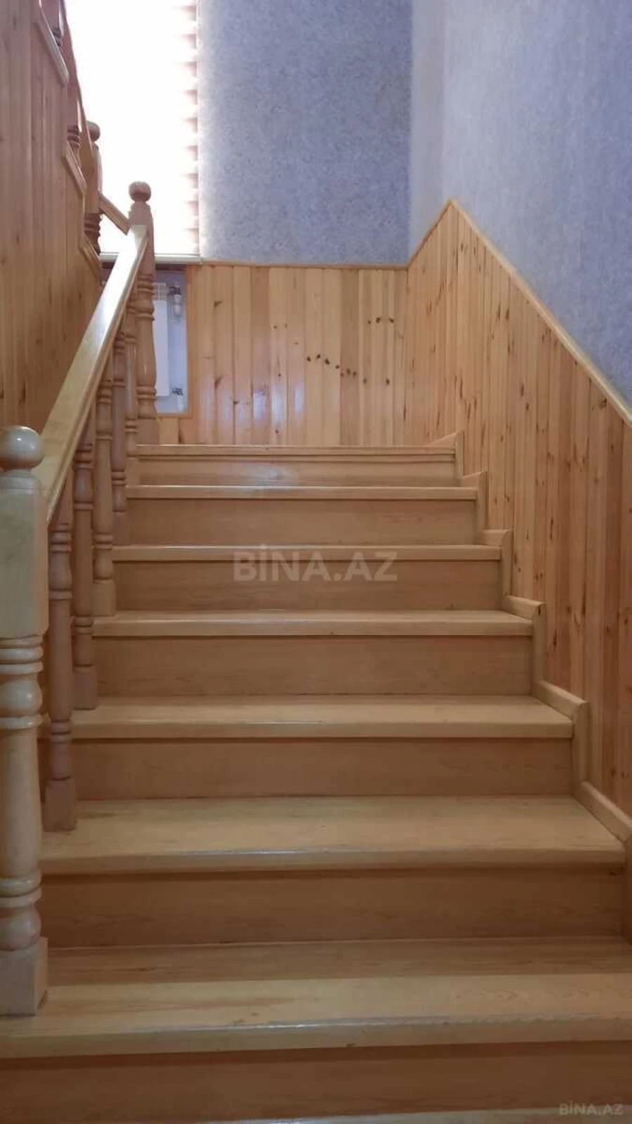 Satılır 5 otaqlı həyət evi 240 m²