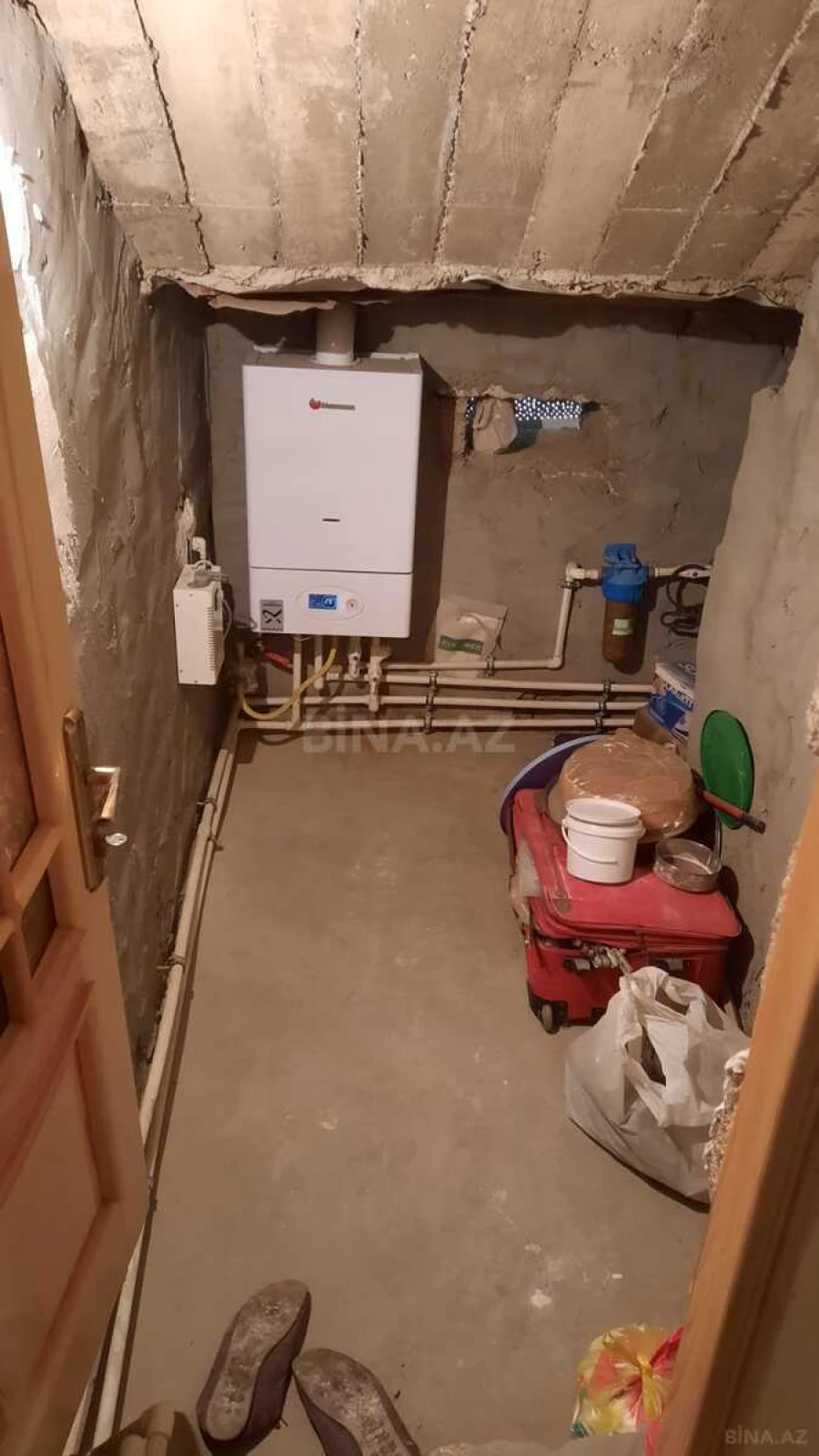 Satılır 5 otaqlı həyət evi 240 m²