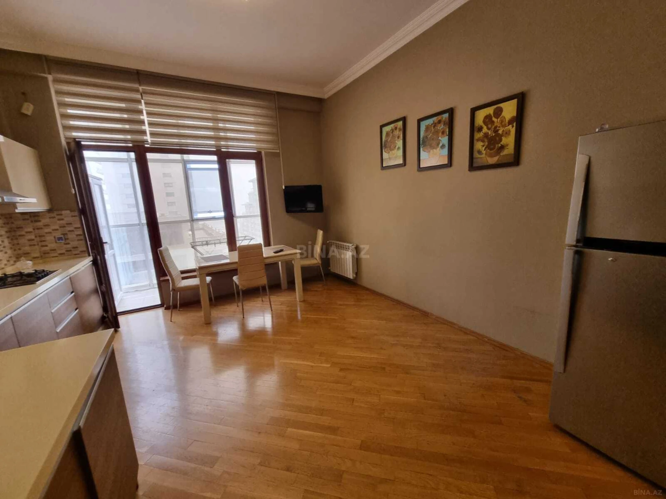 Kirayə verilir 2 otaqlı mənzil 100 m²