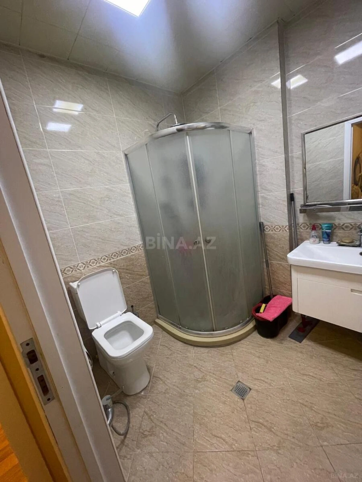 Satılır 2 otaqlı mənzil 75 m²