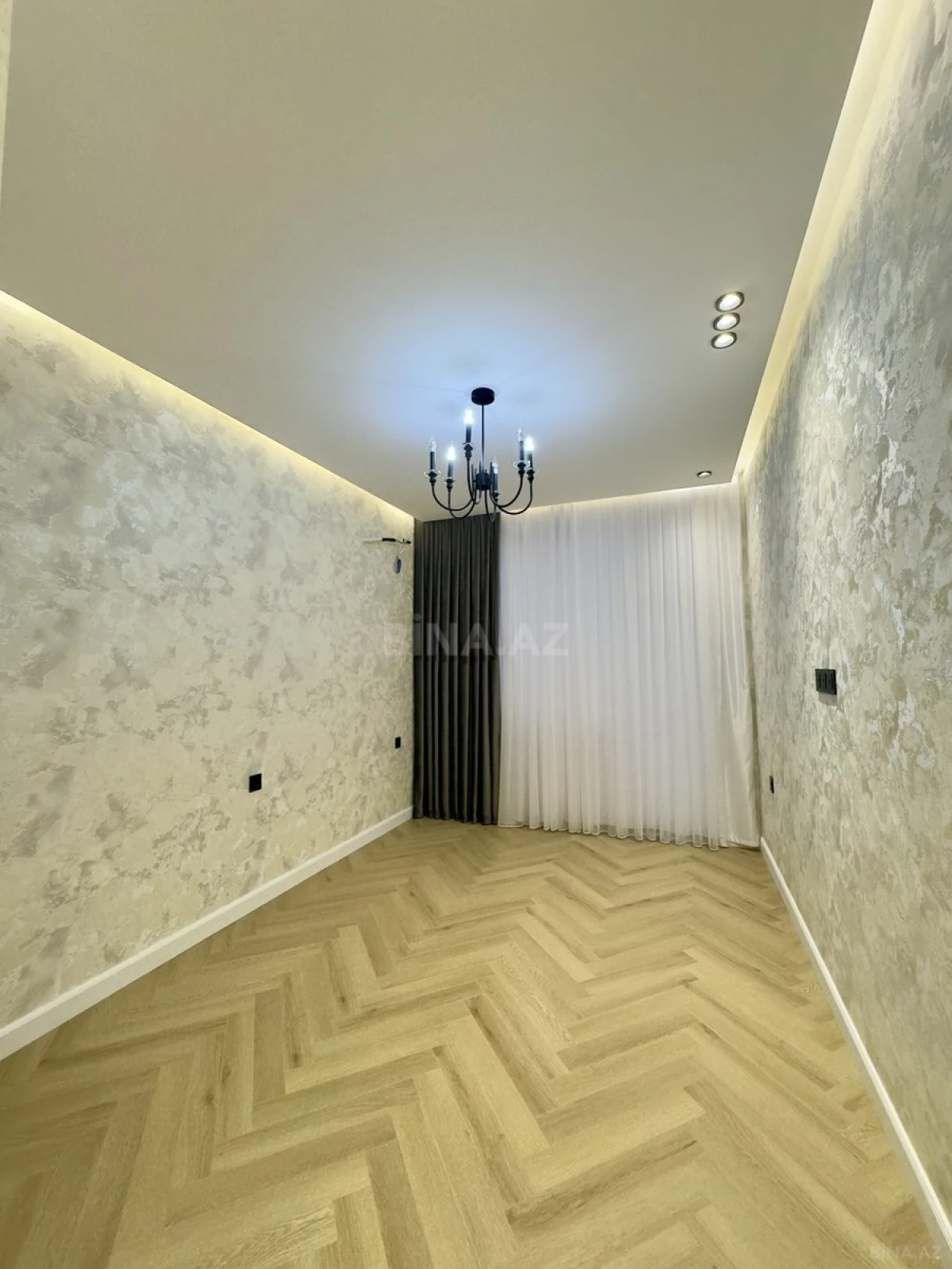 Satılır 3 otaqlı mənzil 83 m²