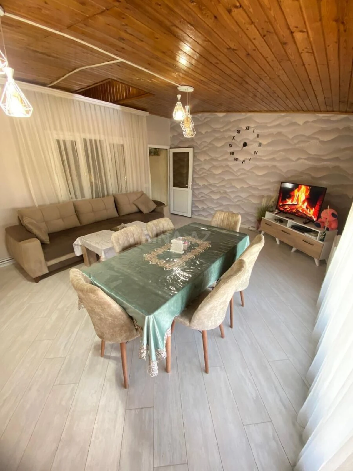 Kirayə verilir 2 otaqlı mənzil 80 m²