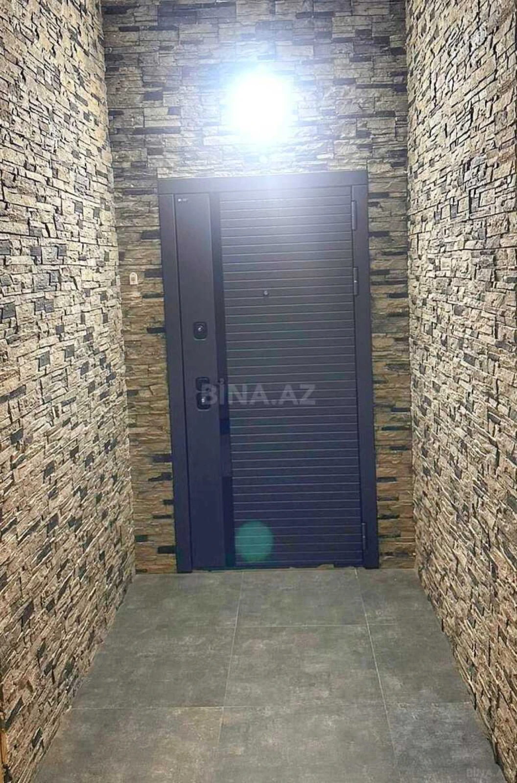 Satılır 3 otaqlı mənzil 136 m²