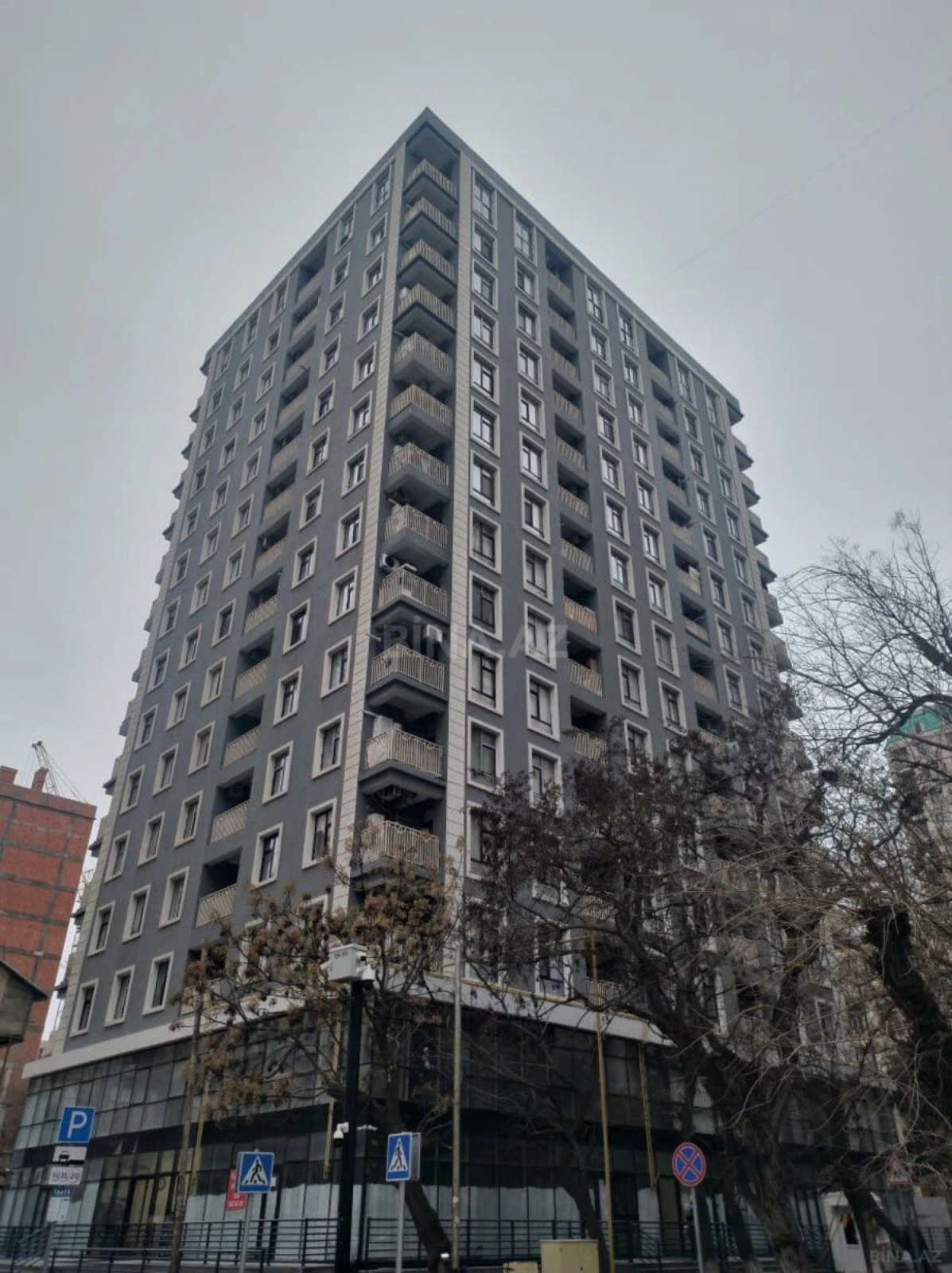 Satılır 2 otaqlı mənzil 118 m²