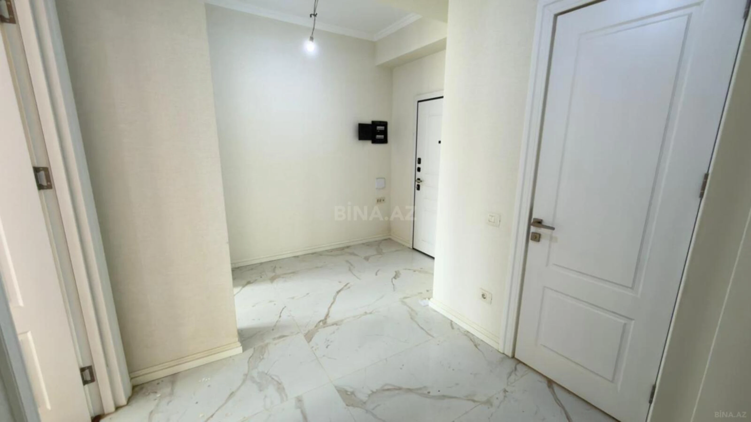 Satılır 3 otaqlı mənzil 83 m²
