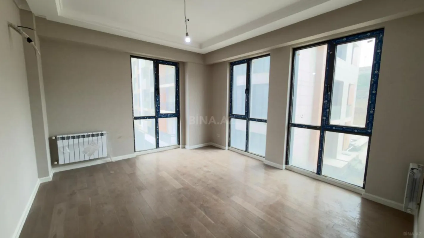 Satılır 3 otaqlı mənzil 83 m²