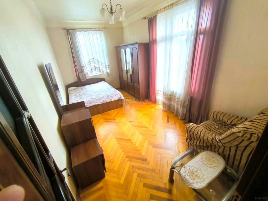 Kirayə verilir 2 otaqlı mənzil 60 m²