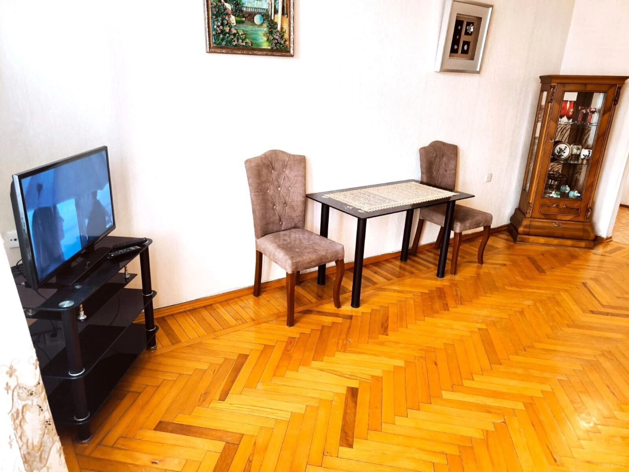 Kirayə verilir 2 otaqlı mənzil 60 m²
