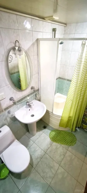 Kirayə verilir 2 otaqlı mənzil 60 m²