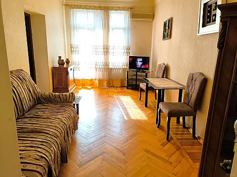 Kirayə verilir 2 otaqlı mənzil 60 m² — Bakı, Xətai m/s yanı 2 otaq 60.00 m²