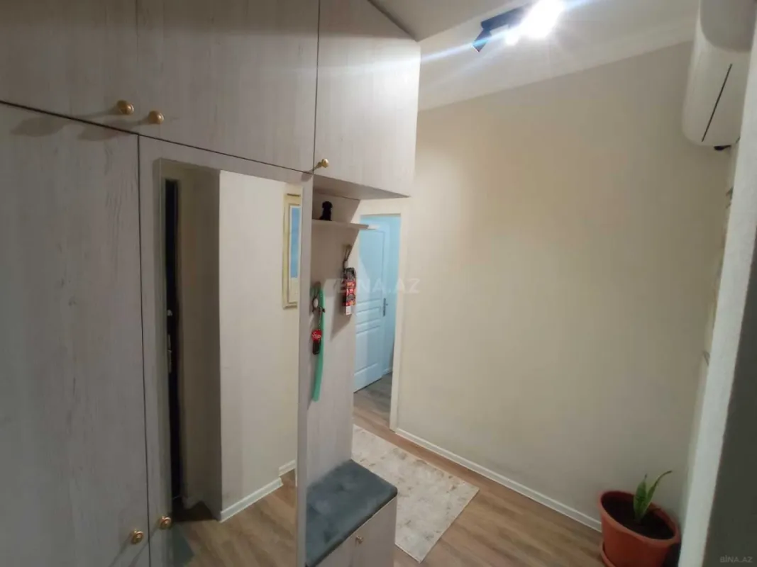 Satılır 3 otaqlı mənzil 93 m²