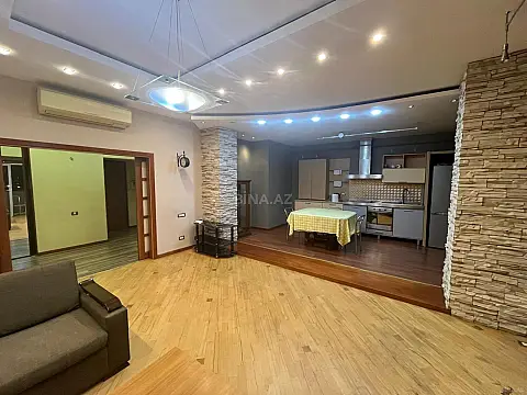 Satılır 3 otaqlı mənzil 130 m²