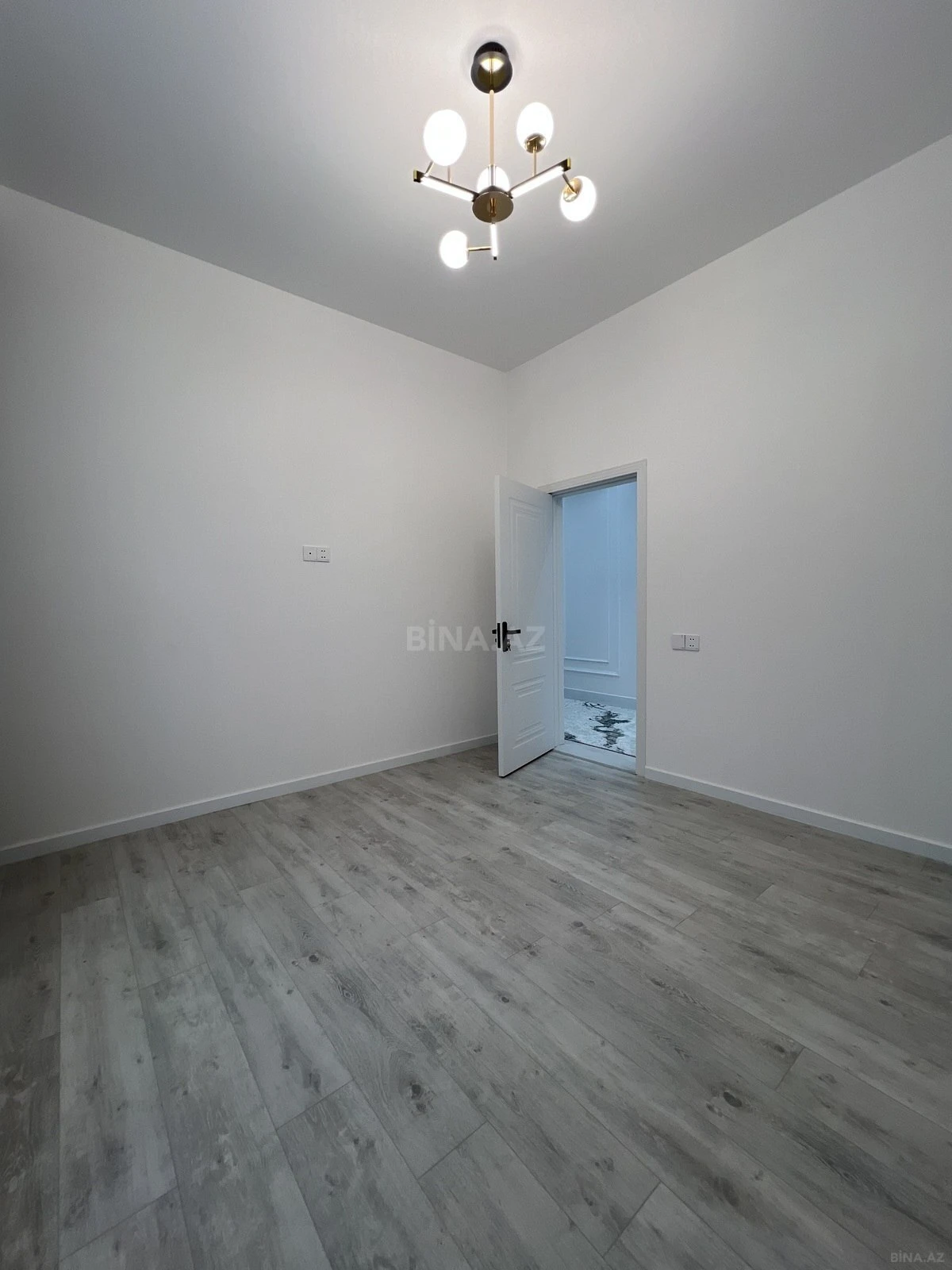 Satılır 5 otaqlı həyət evi 130 m²