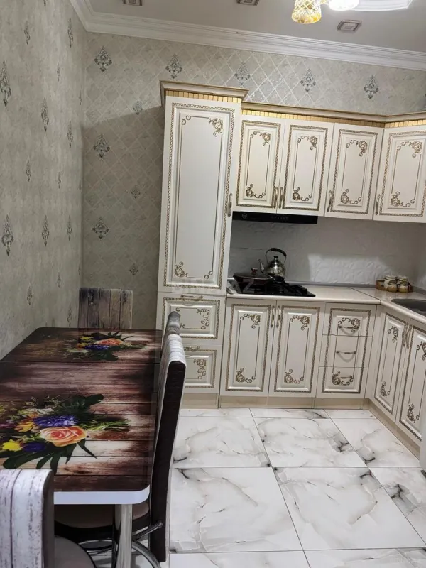 Kirayə verilir 3 otaqlı mənzil 100 m²