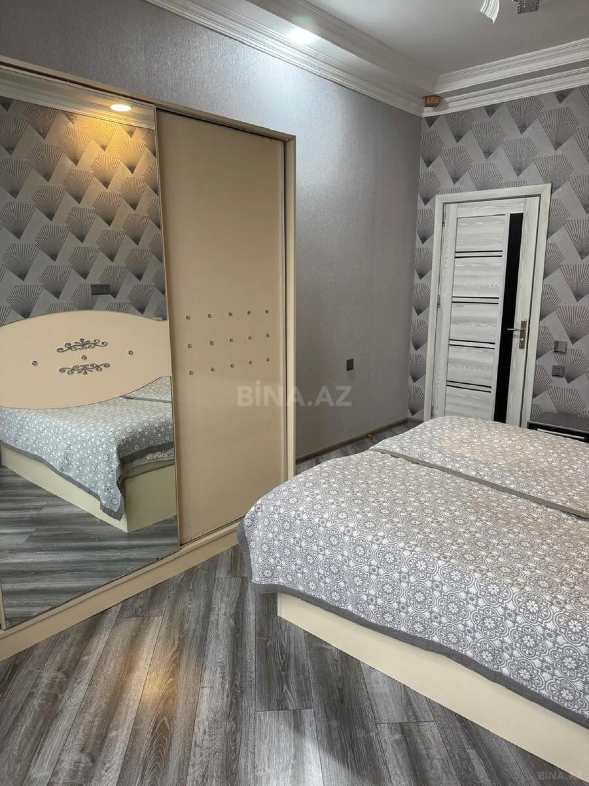 Kirayə verilir 3 otaqlı mənzil 100 m²