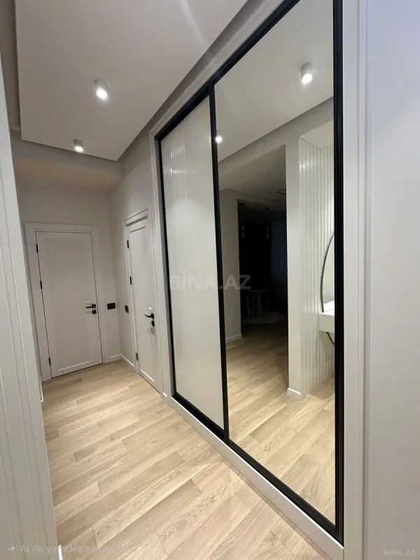 Kirayə verilir 2 otaqlı mənzil 90 m²