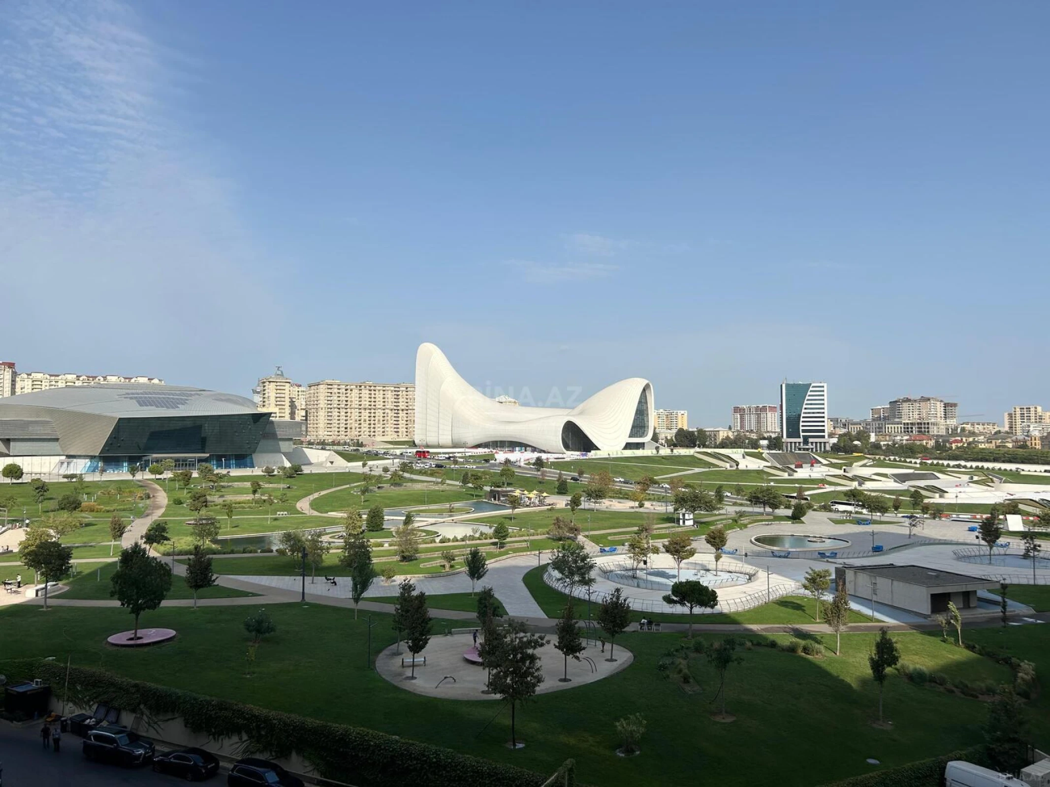 Satılır 2 otaqlı mənzil 100 m²