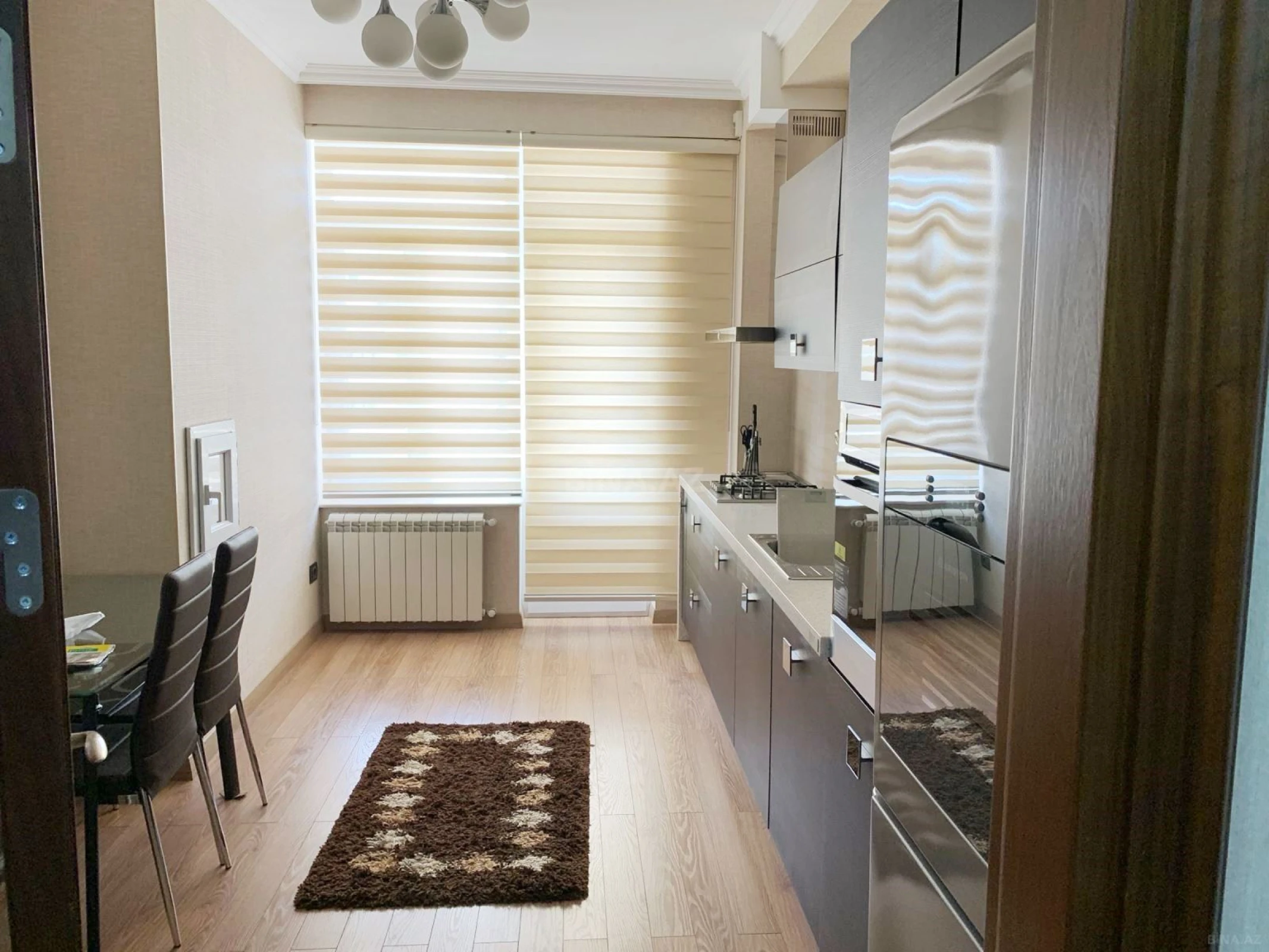 Kirayə verilir 2 otaqlı mənzil 94 m²