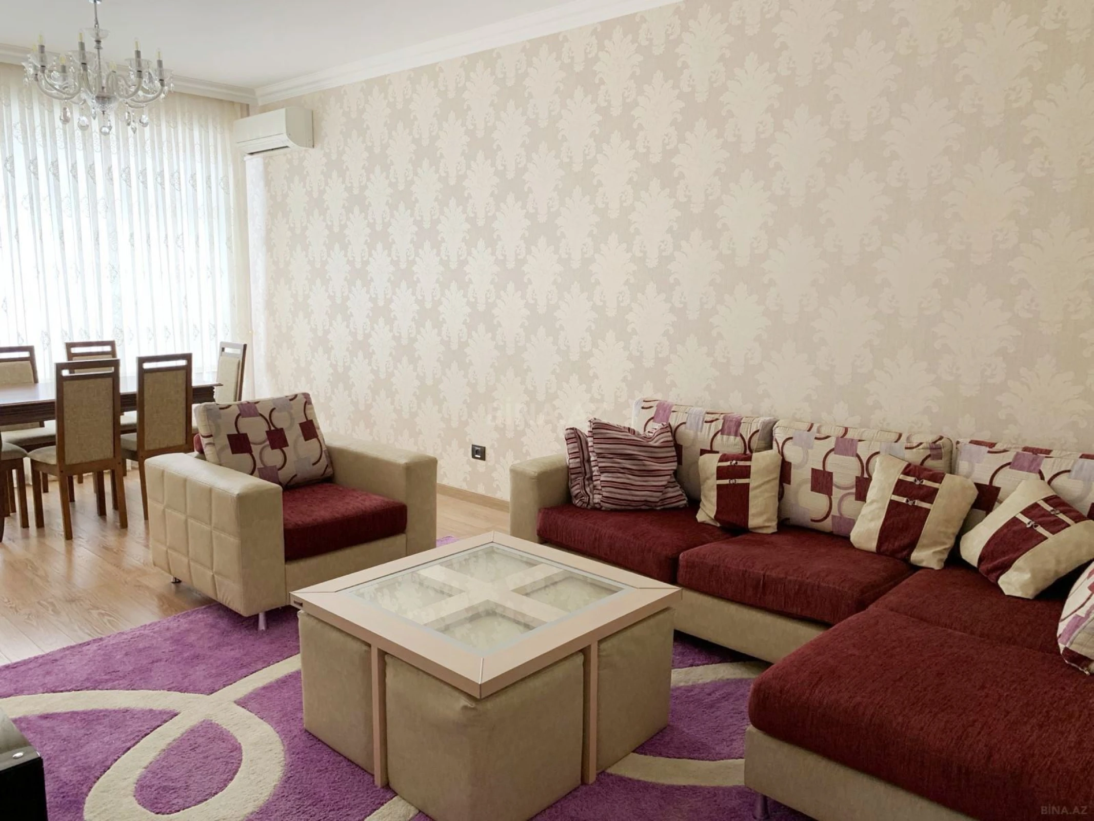 Kirayə verilir 2 otaqlı mənzil 94 m²