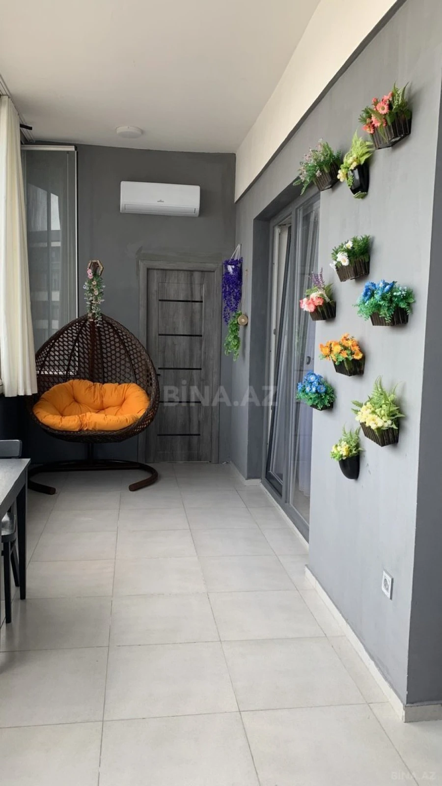 Satılır 2 otaqlı mənzil 80.5 m²