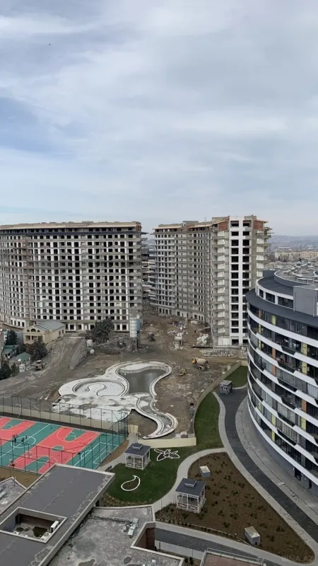 Satılır 2 otaqlı mənzil 80.5 m²