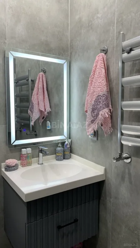 Satılır 2 otaqlı mənzil 80.5 m²