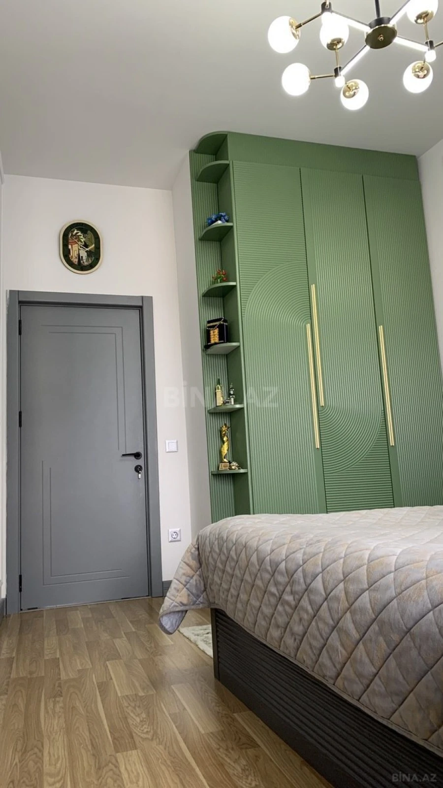 Satılır 2 otaqlı mənzil 80.5 m²