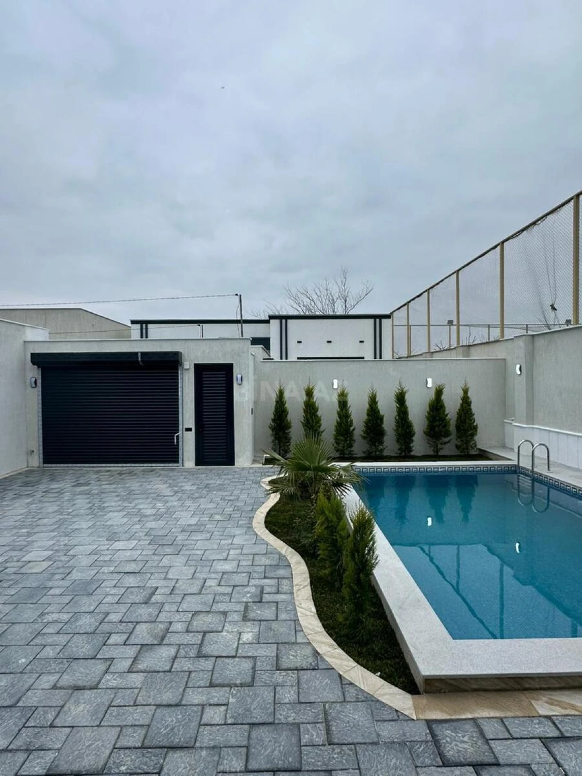 Satılır 4 otaqlı həyət evi 170 m²