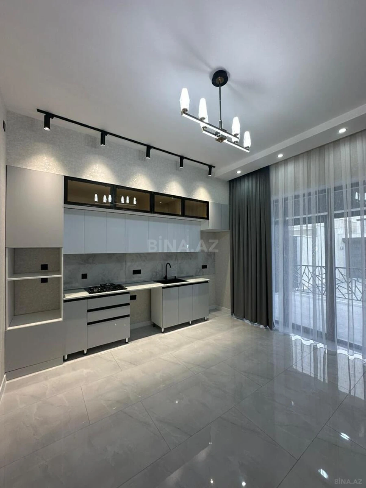 Satılır 4 otaqlı həyət evi 170 m²