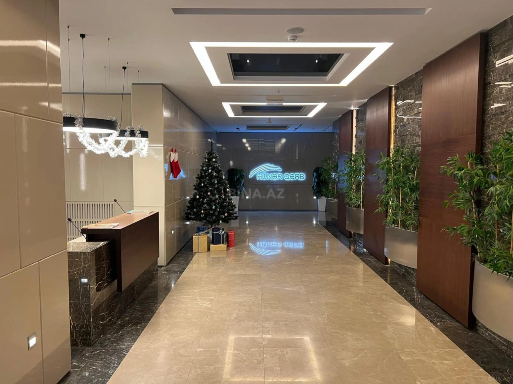 Satılır 3 otaqlı mənzil 190 m²