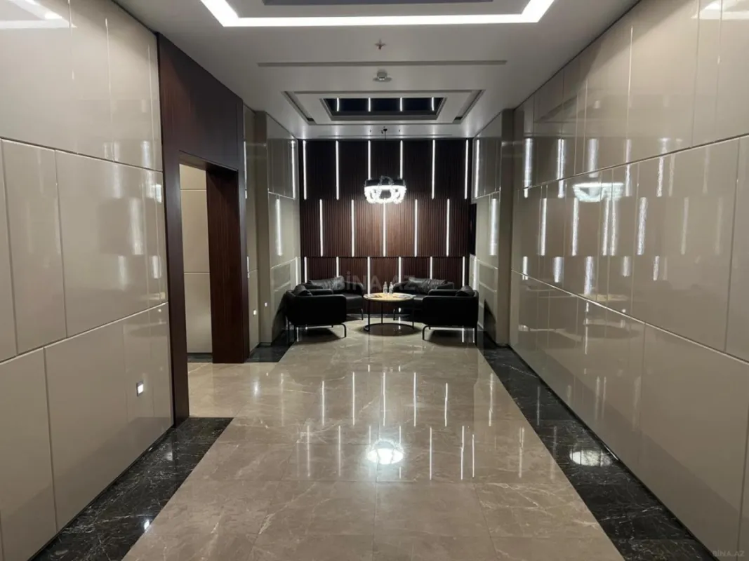 Satılır 3 otaqlı mənzil 190 m²