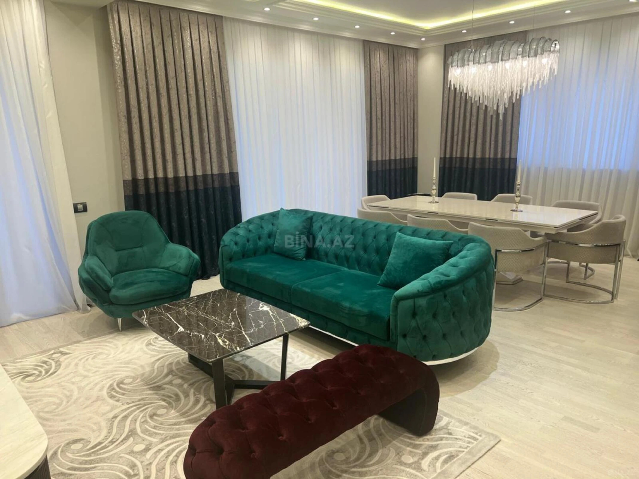 Satılır 3 otaqlı mənzil 190 m²