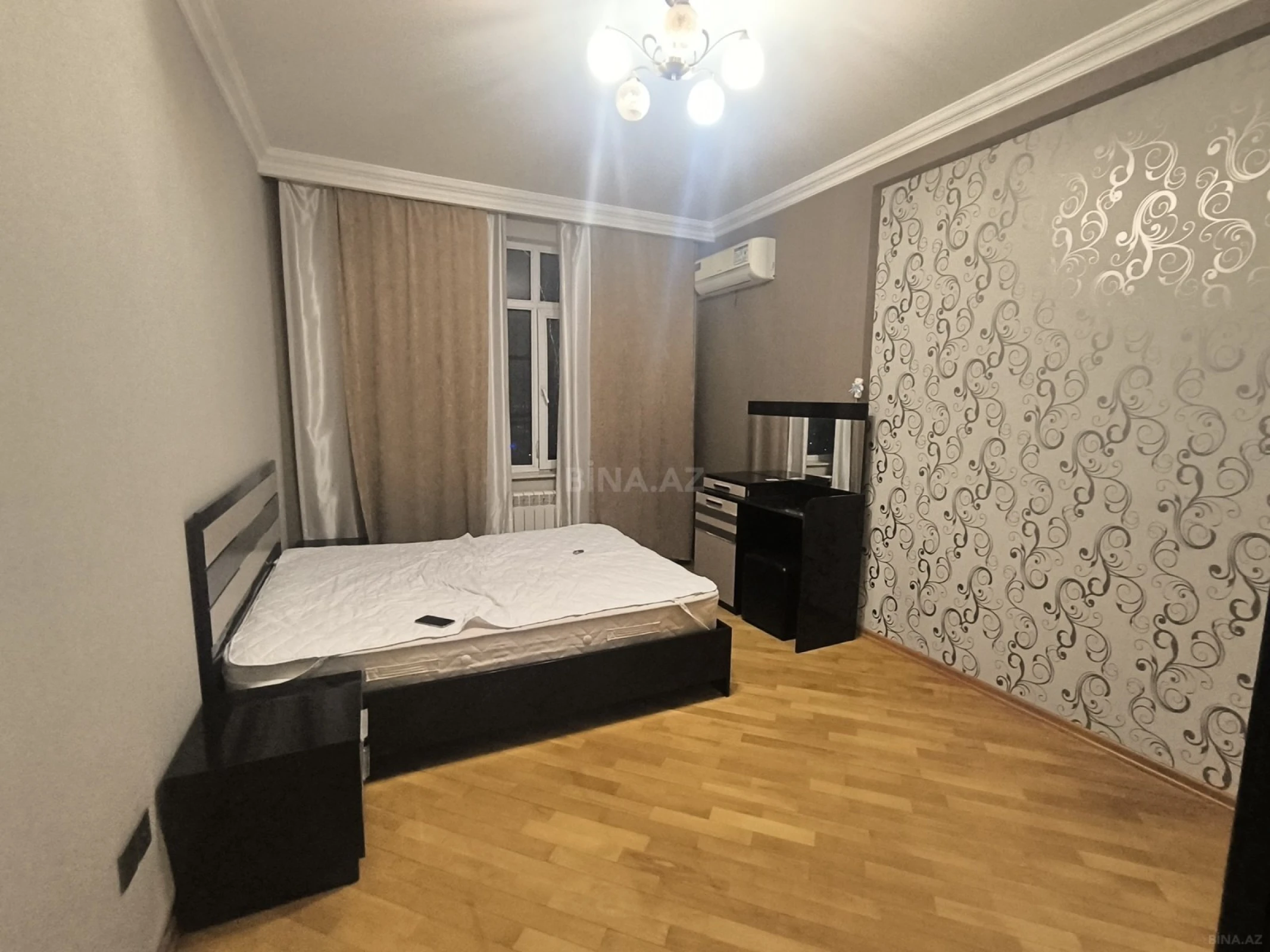 Kirayə verilir 2 otaqlı mənzil 88 m²