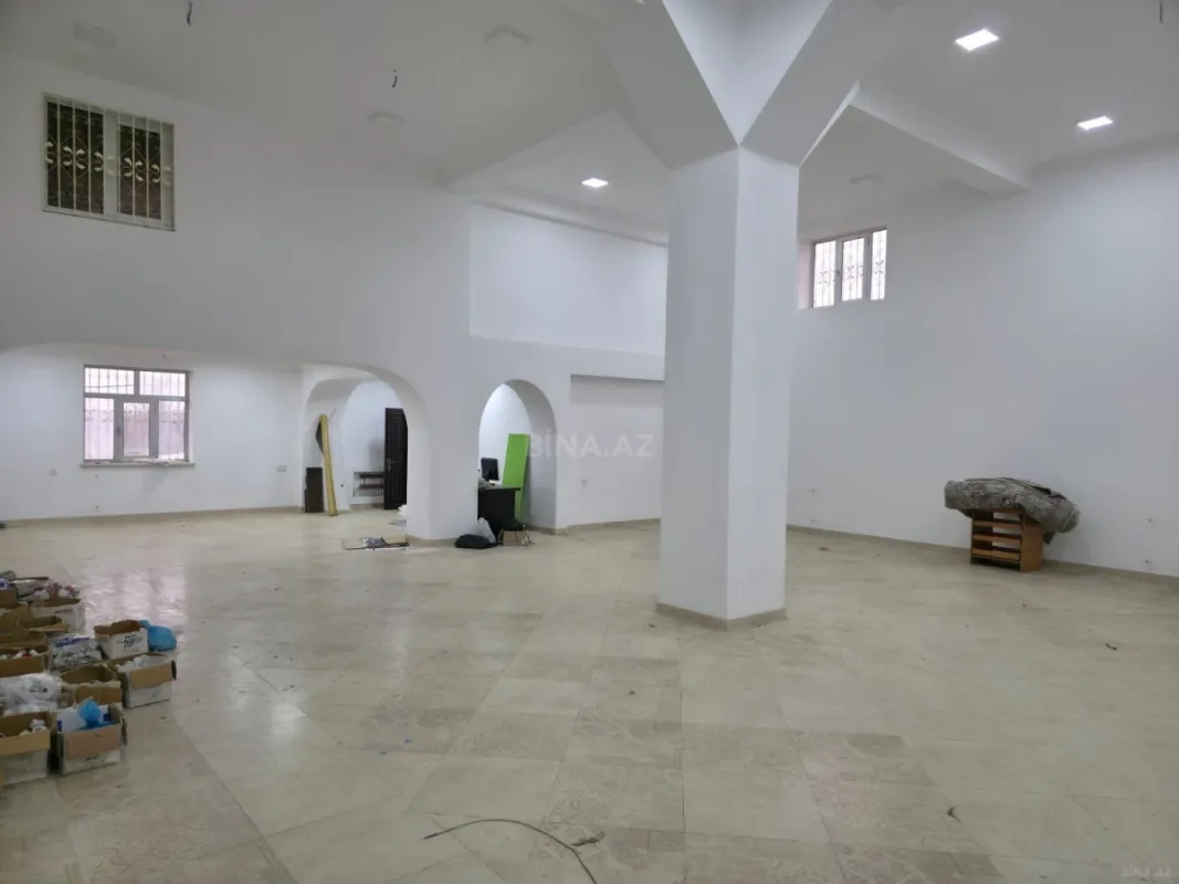 Satılır obyekt 2300 m²