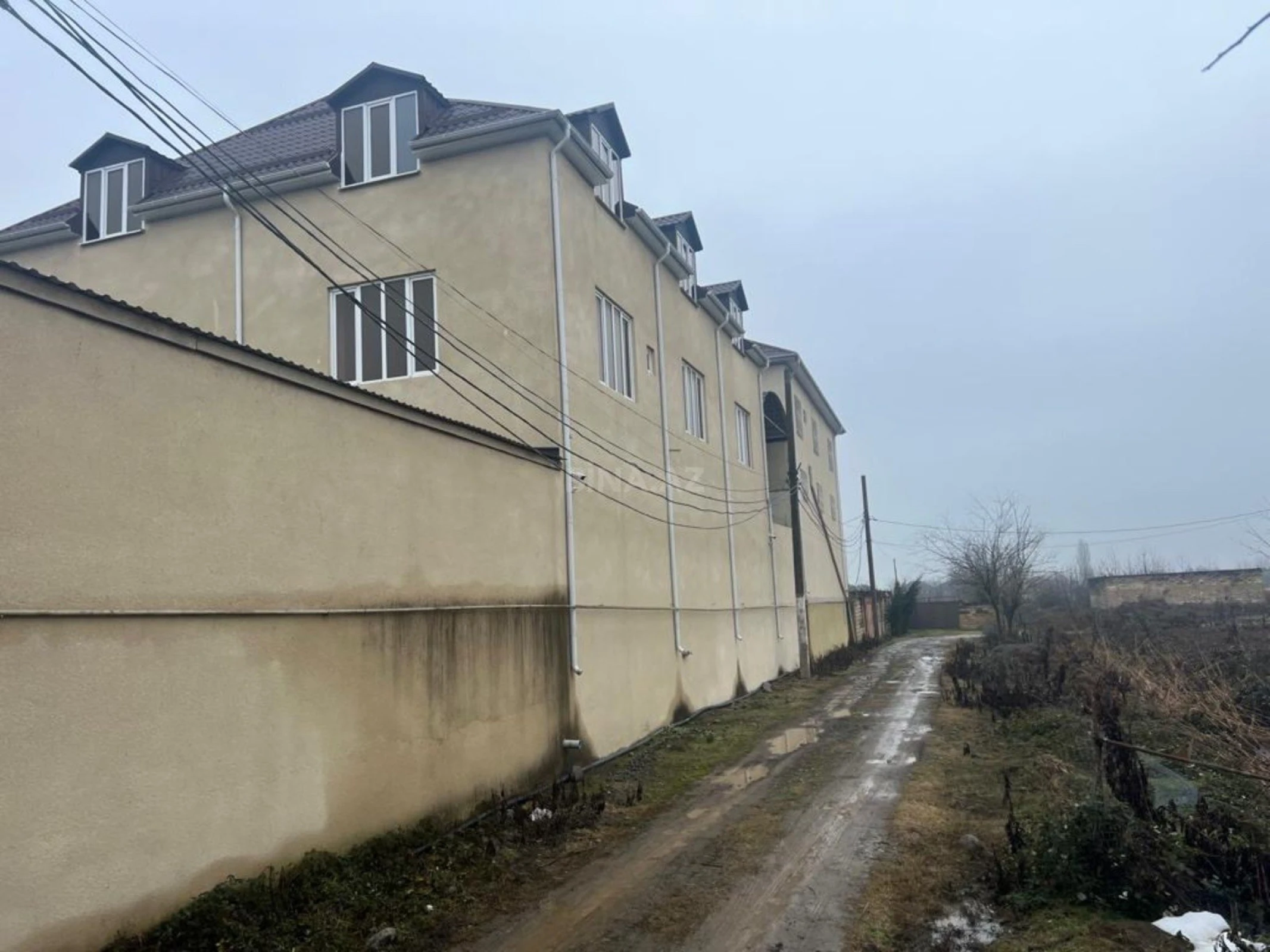 Satılır obyekt 2300 m²