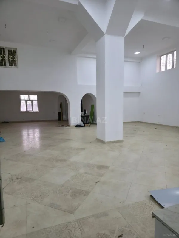 Satılır obyekt 2300 m²