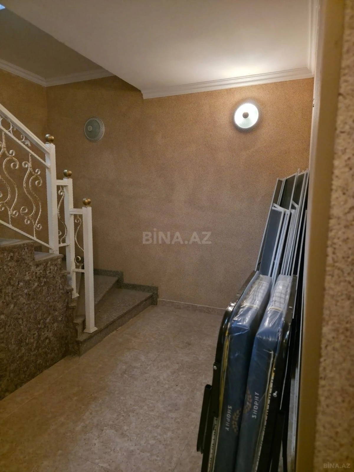 Satılır obyekt 2300 m²