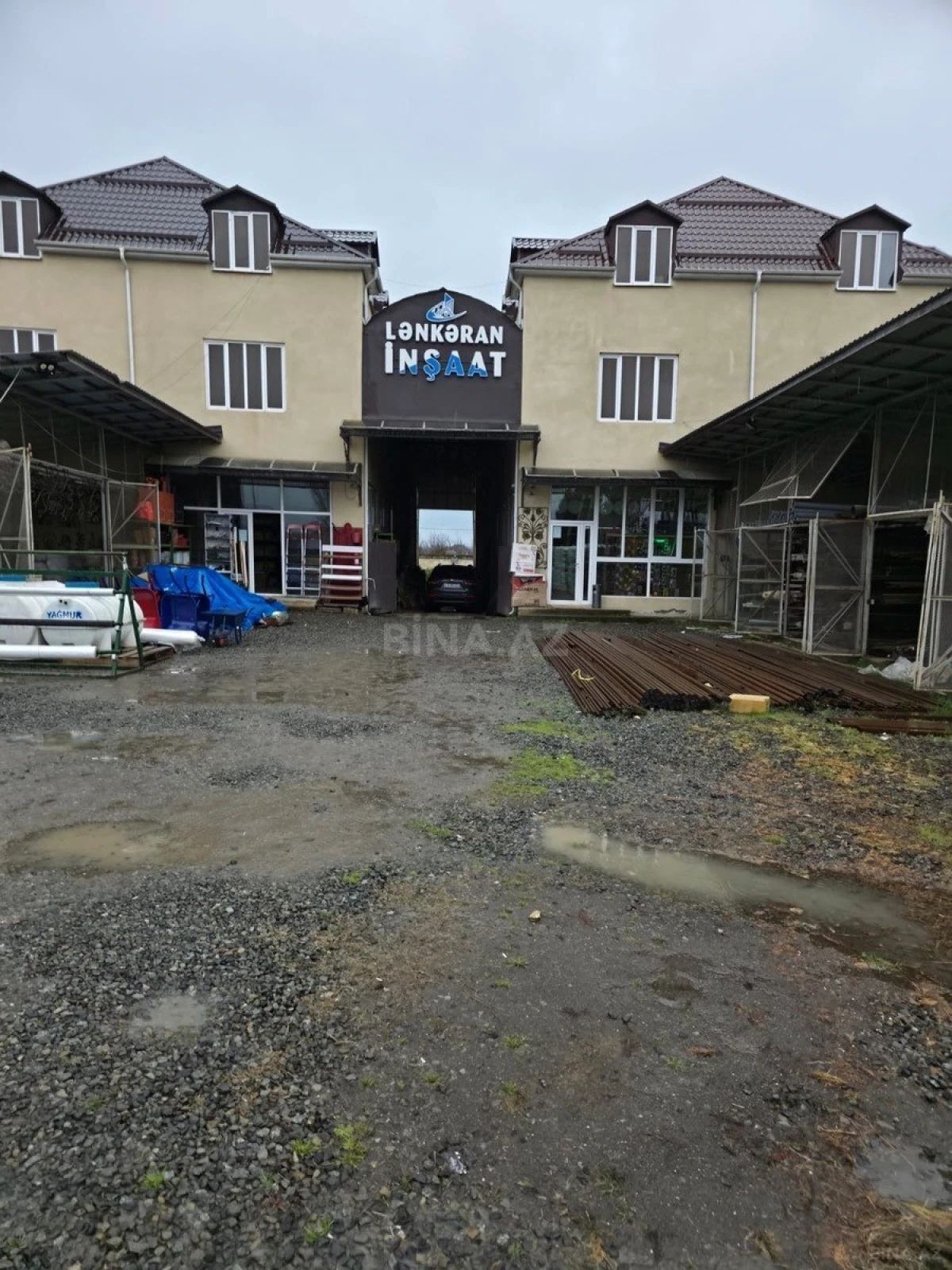 Satılır obyekt 2300 m²