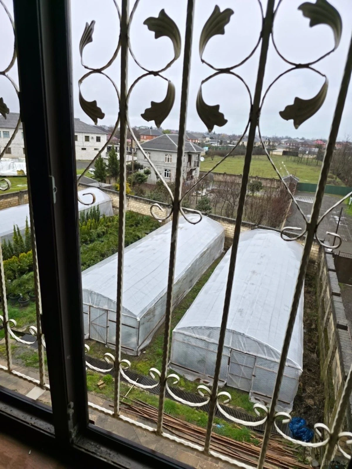 Satılır obyekt 2300 m²