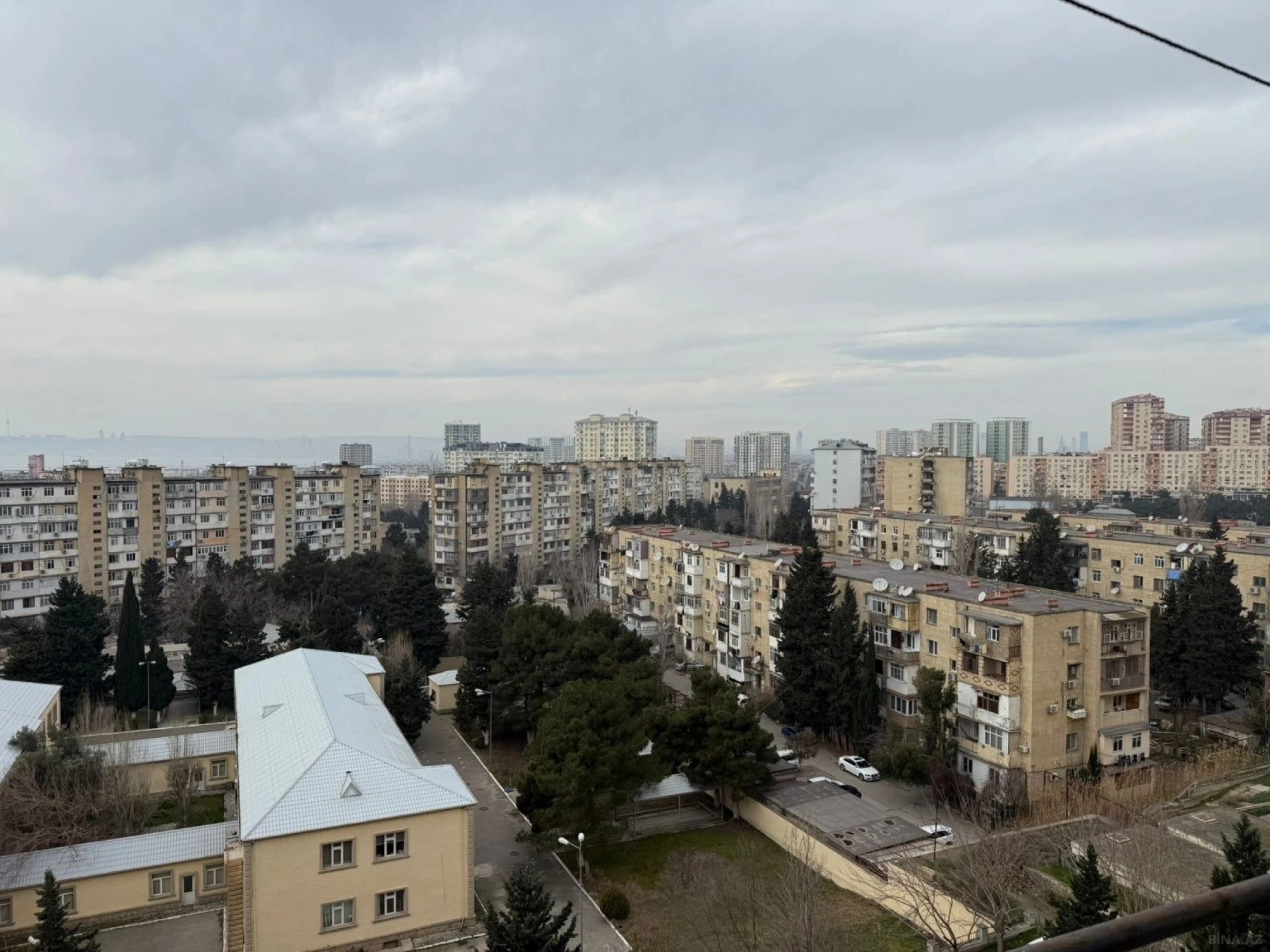 Satılır 3 otaqlı mənzil 95 m²