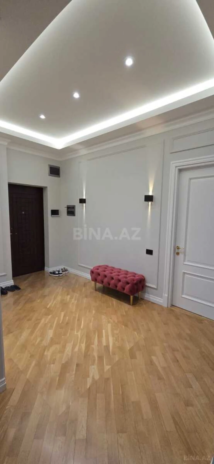 Satılır 3 otaqlı mənzil 140 m²