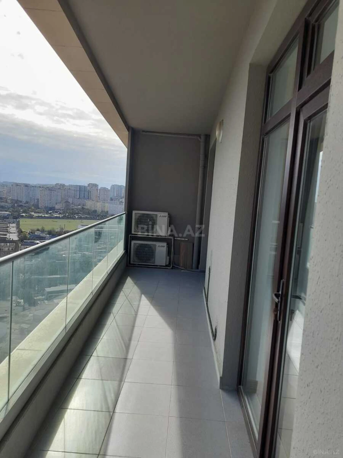 Kirayə verilir 2 otaqlı mənzil 110 m²