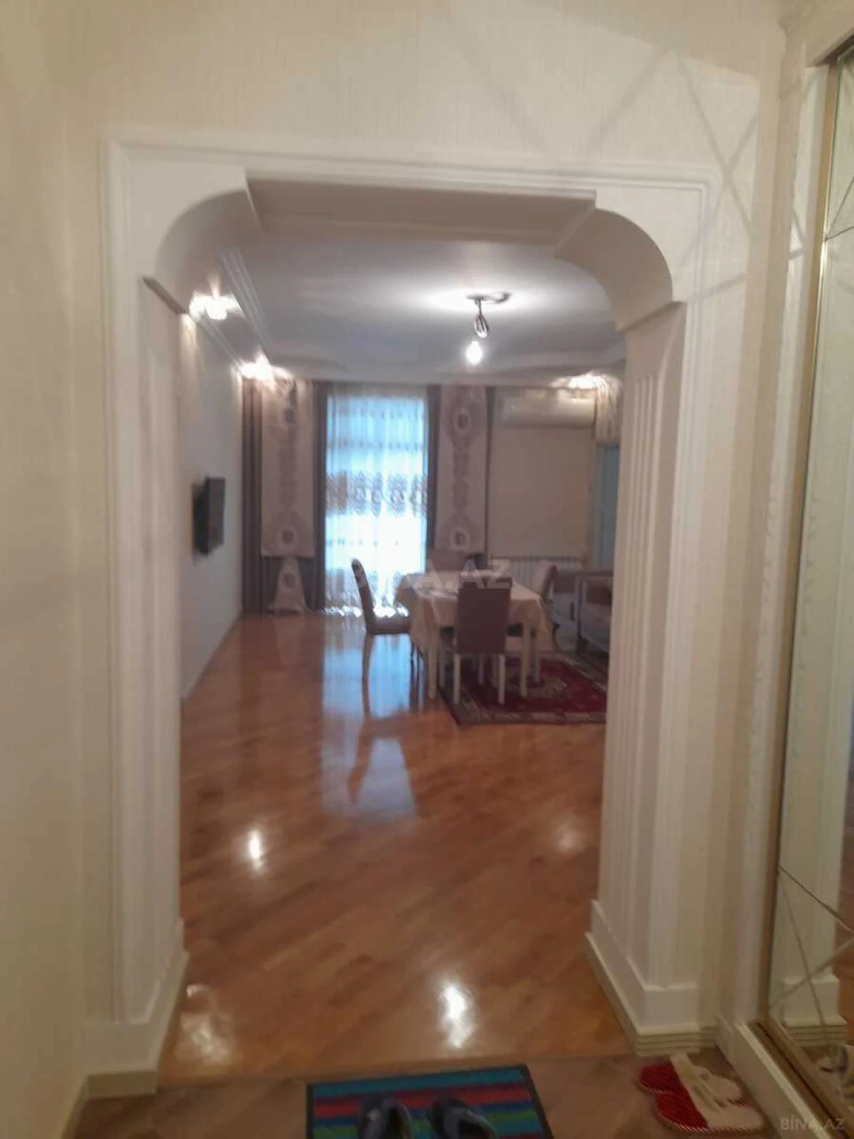 Kirayə verilir 2 otaqlı mənzil 110 m²