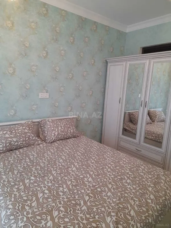 Kirayə verilir 2 otaqlı mənzil 110 m²