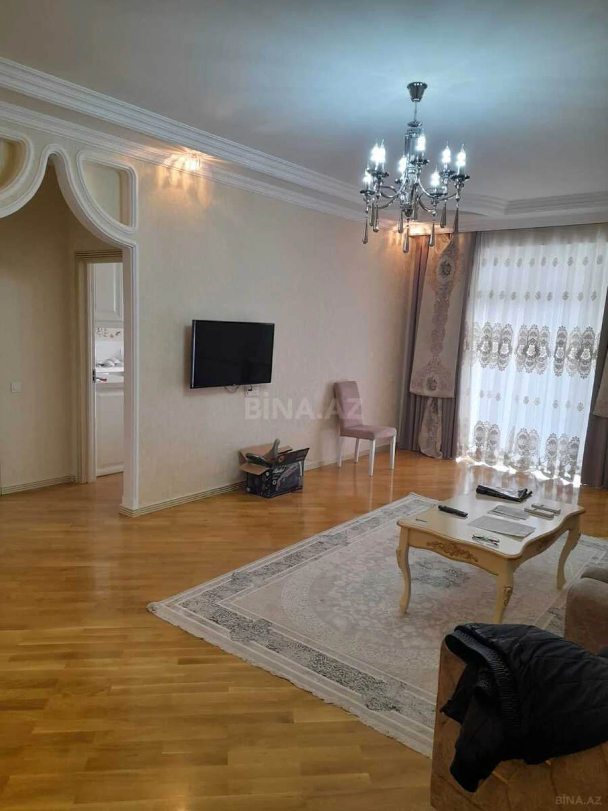 Kirayə verilir 2 otaqlı mənzil 110 m²
