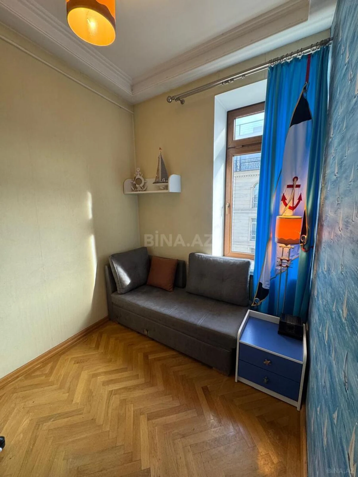 Satılır 7 otaqlı mənzil 156 m²