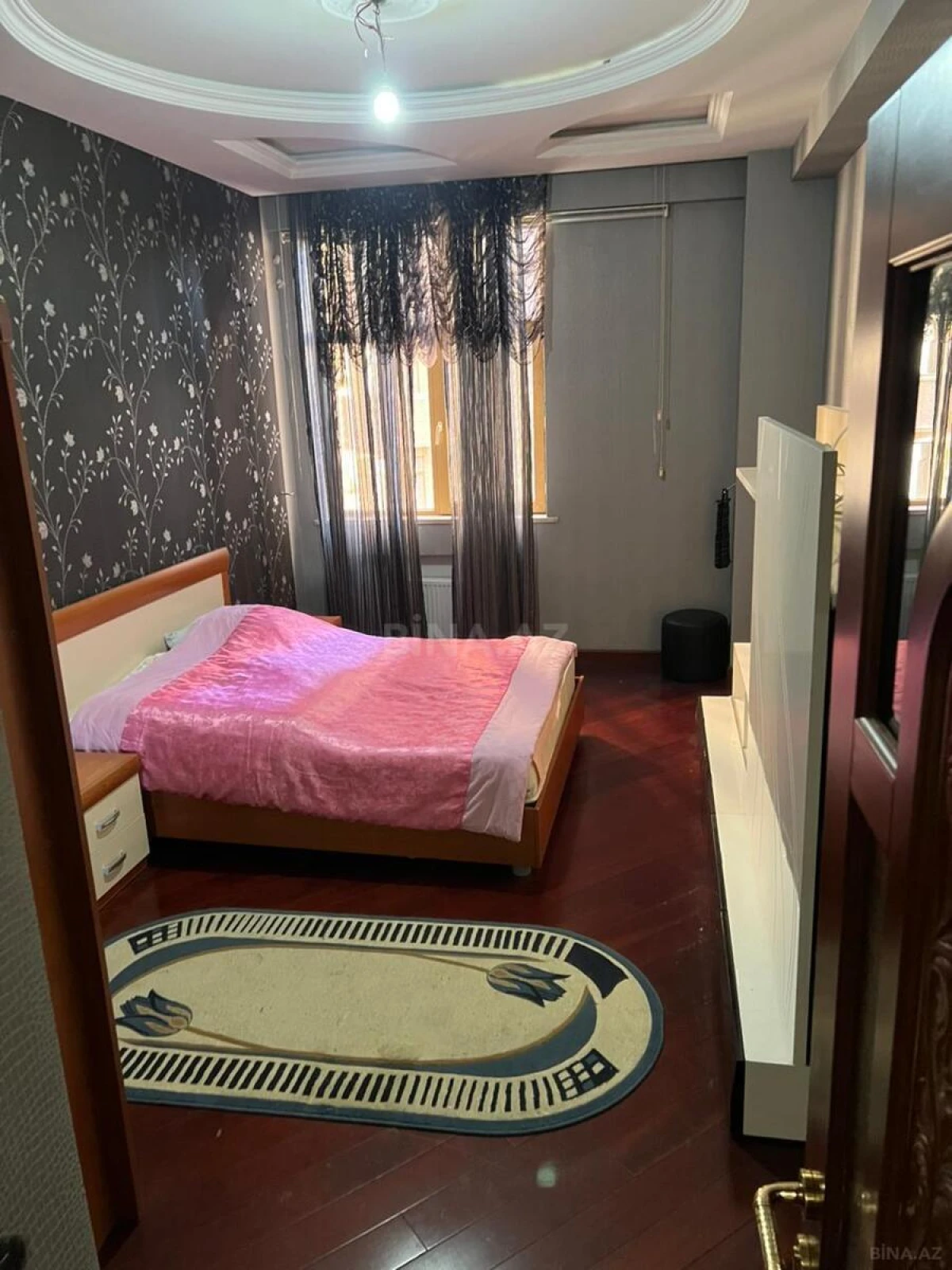 Satılır 4 otaqlı mənzil 210 m²