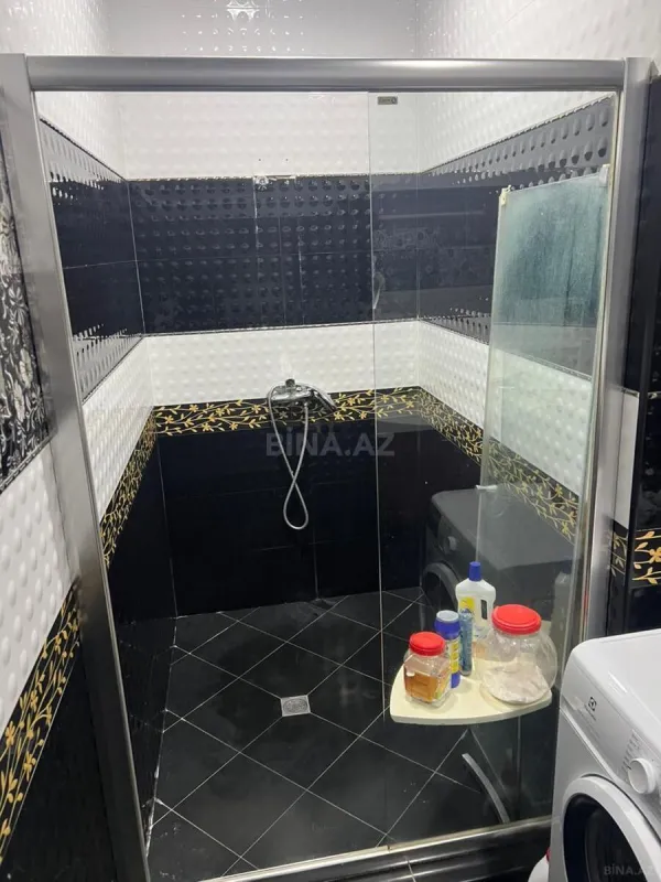 Satılır 4 otaqlı mənzil 210 m²