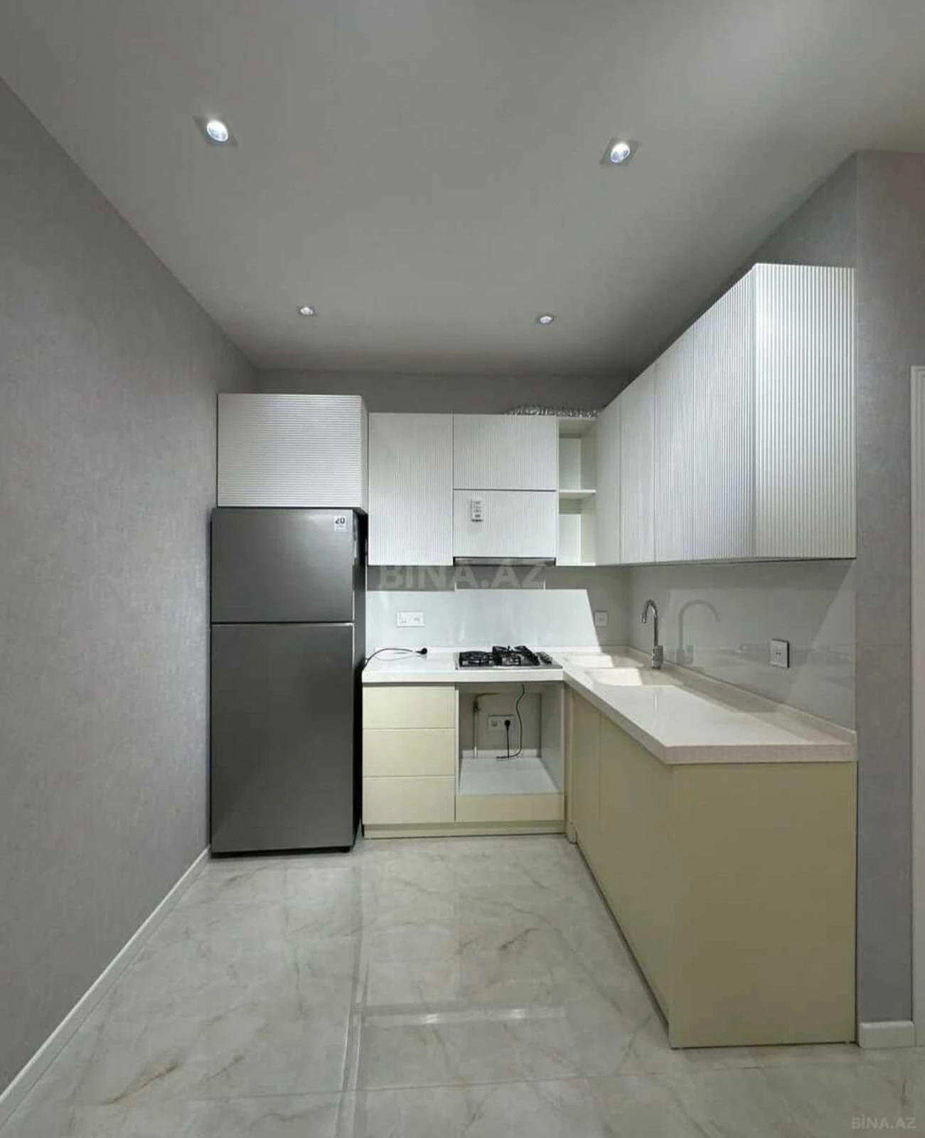 Kirayə verilir 2 otaqlı mənzil 48 m²