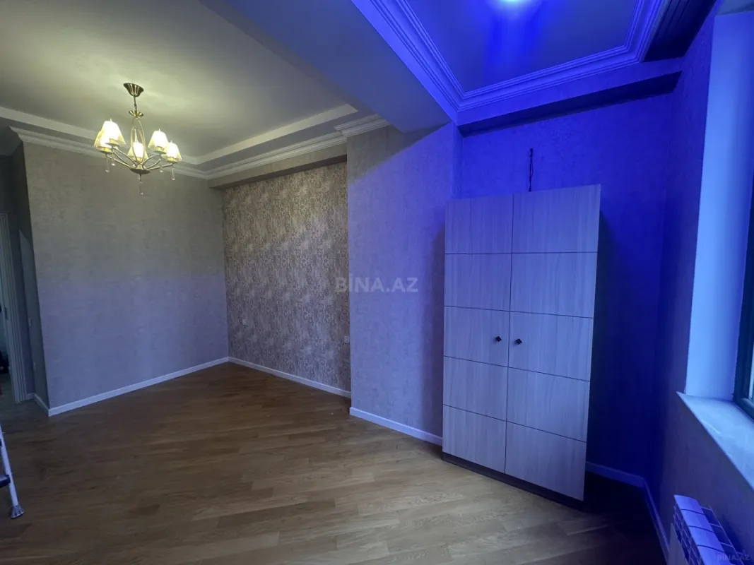 Kirayə verilir 2 otaqlı mənzil 75 m²